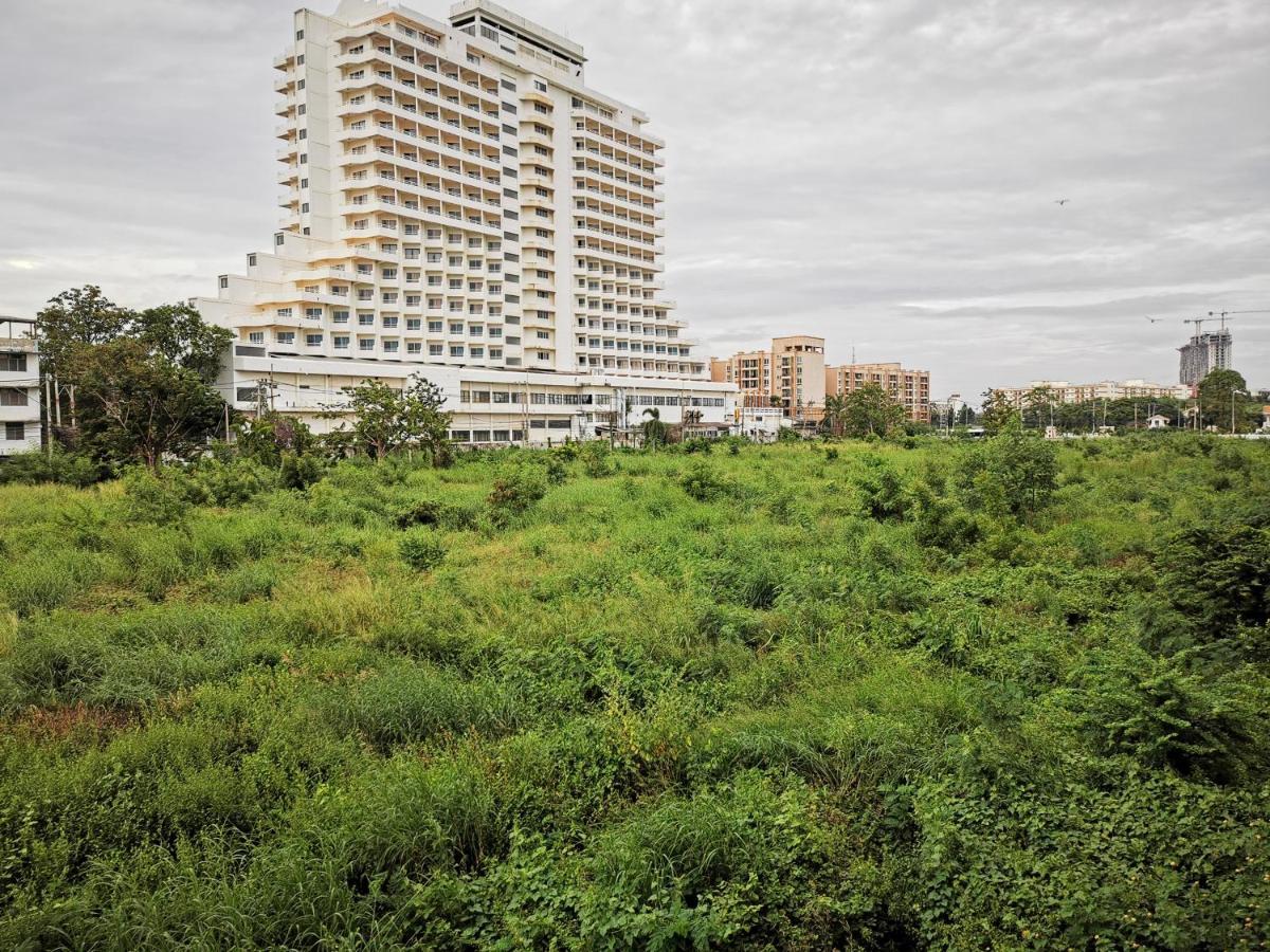 Appartement White House By Sorot ตึกขาวโดยโสรฬ à Jomtien Beach Extérieur photo
