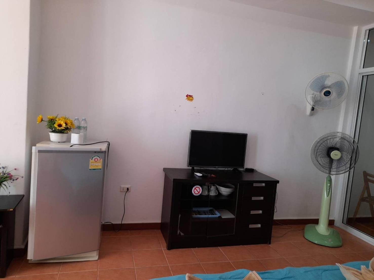 Appartement White House By Sorot ตึกขาวโดยโสรฬ à Jomtien Beach Extérieur photo