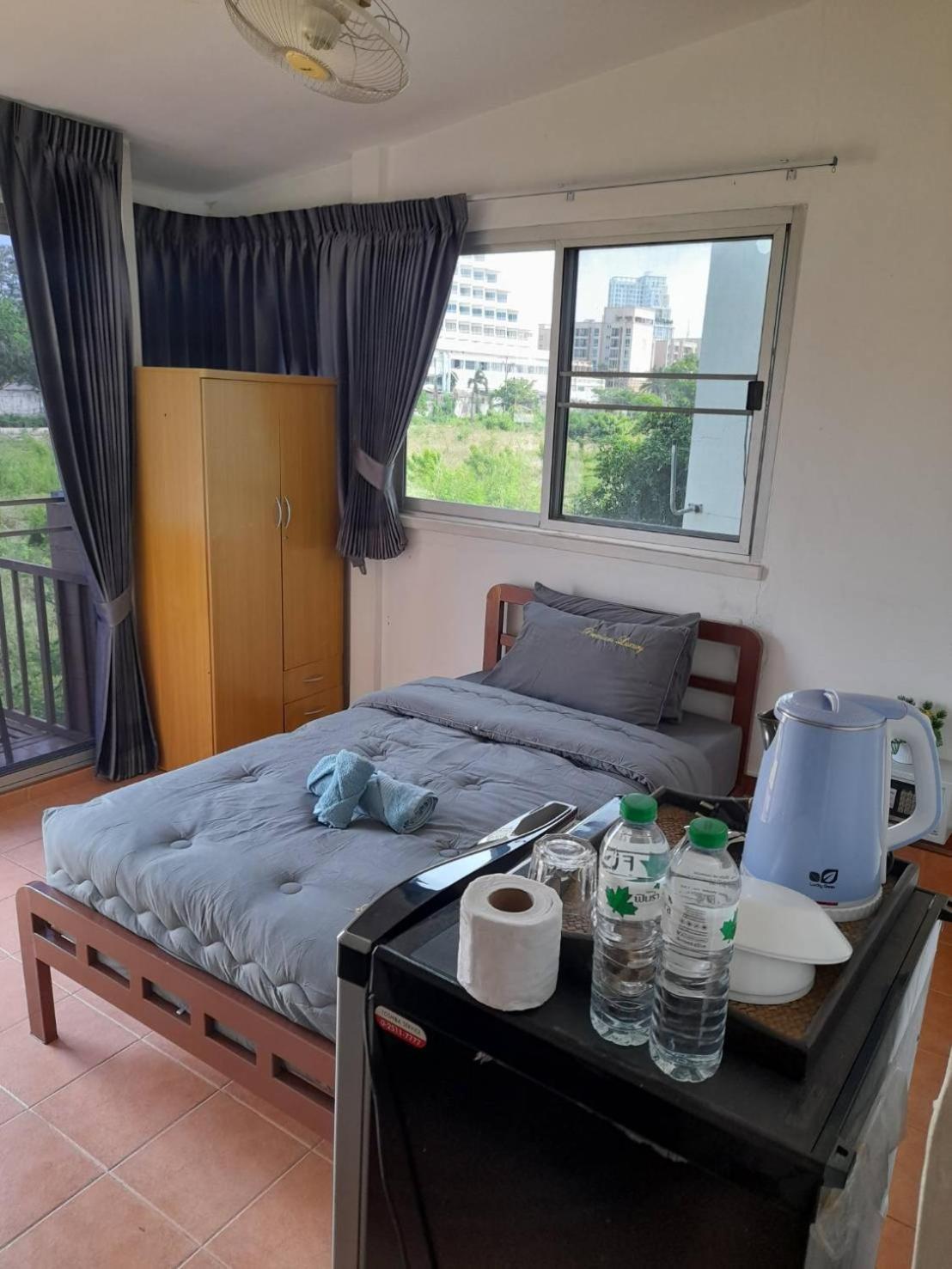 Appartement White House By Sorot ตึกขาวโดยโสรฬ à Jomtien Beach Extérieur photo