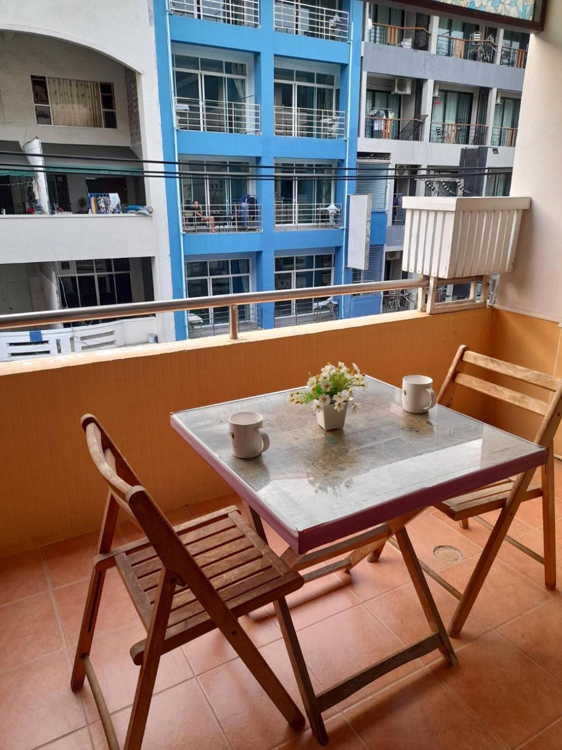 Appartement White House By Sorot ตึกขาวโดยโสรฬ à Jomtien Beach Extérieur photo