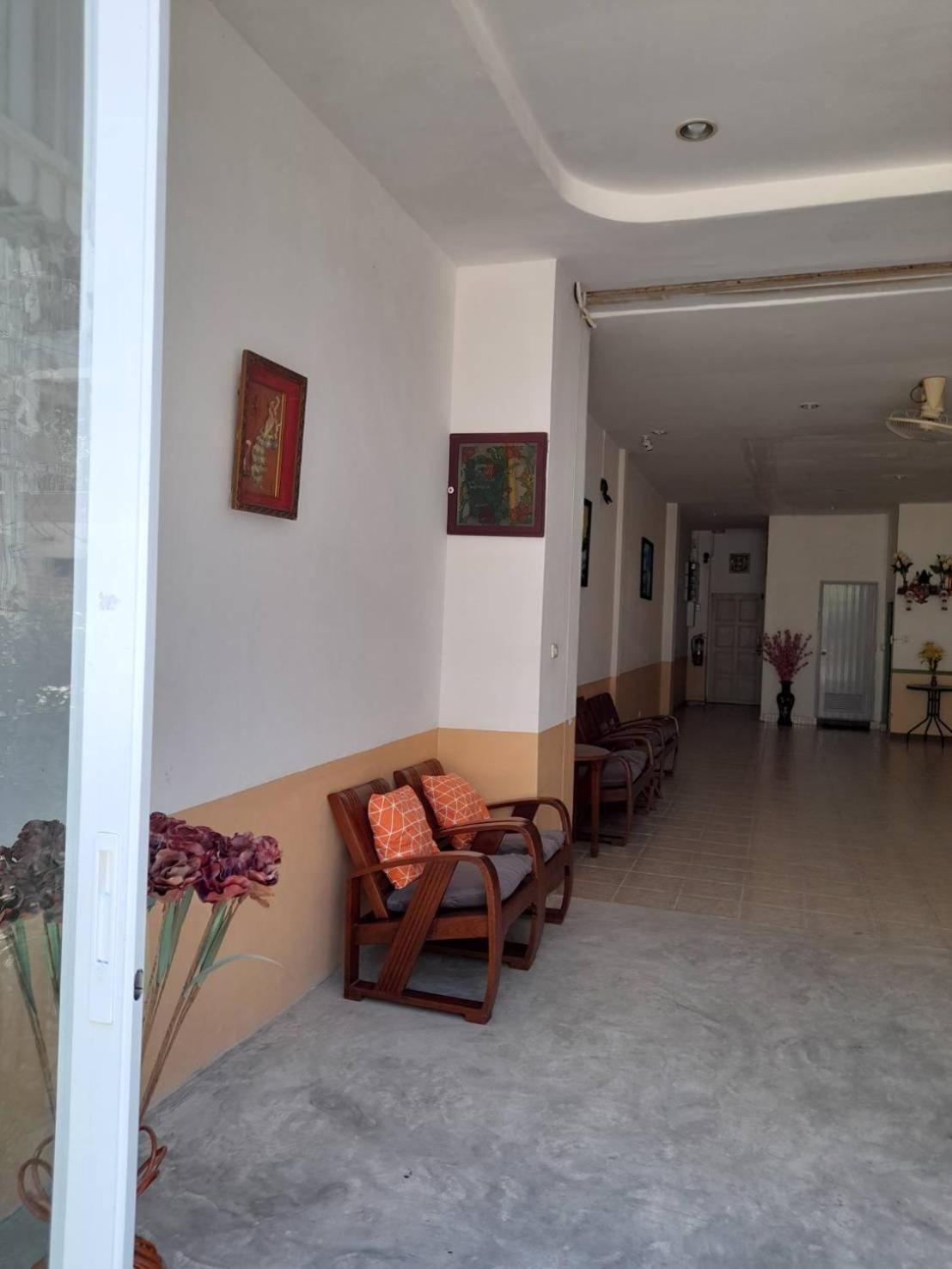 Appartement White House By Sorot ตึกขาวโดยโสรฬ à Jomtien Beach Extérieur photo