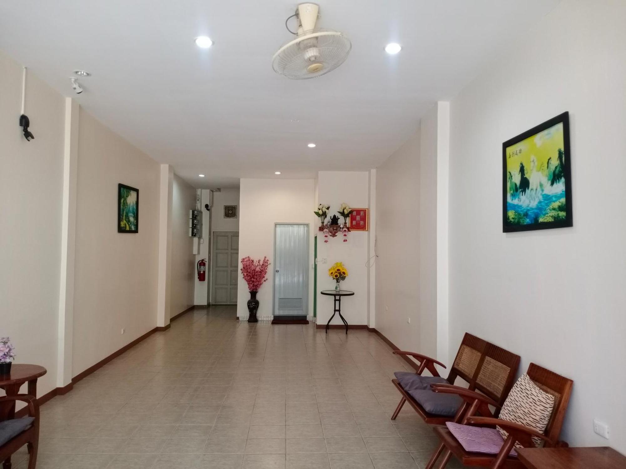 Appartement White House By Sorot ตึกขาวโดยโสรฬ à Jomtien Beach Extérieur photo